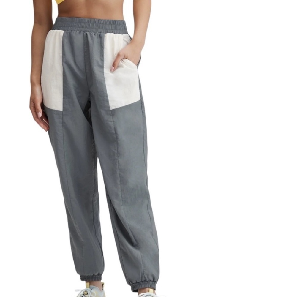 Nwt Fabletics Jaylee Color Block Track Pants - Picture 2 of 10